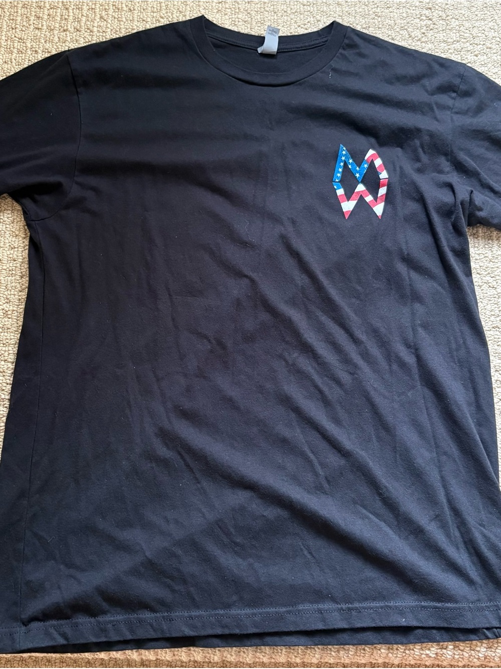 Black Short-Sleeve Men's Tee with American Flag Chest Emblem
